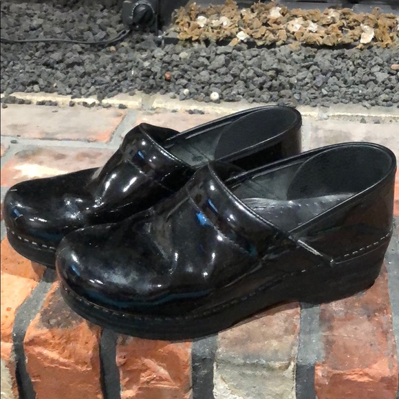 Dansko Black Patent Leather Clogs Size 